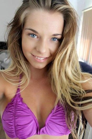 , 18  female escort, Sault Ste Marie